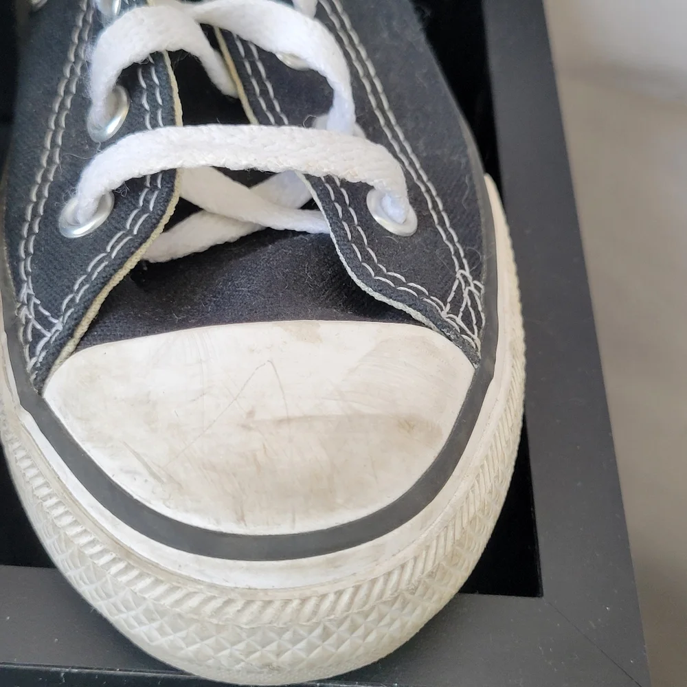 Converse Chuck Taylor All Star High Top Unisex Kids Sneakers Youth 2.5‎